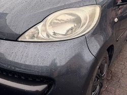 Grau Gebraucht 2008 Peugeot 107 Urban Move Kleinwagen | 2.200 € (Fairer Preis)