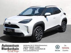Platinum pearlwhite Neu 2025 Toyota Yaris Cross SUV | 30.990 €