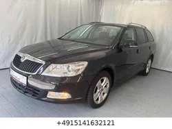 Schwarz Gebraucht 2010 Skoda Octavia Elegance Kombi | 6.790 € (Guter Preis)