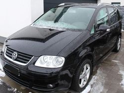 Schwarz Gebraucht 2006 VW Touran Van / Kleinbus | 5.299 € (Teuer)