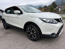 Weiß Gebraucht 2016 Nissan Qashqai Acenta SUV | 10.999 € (Superpreis)
