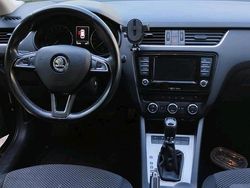 Grau Gebraucht 2016 Skoda Octavia Kombi | 9.800 € (Superpreis)