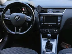 Grau Gebraucht 2016 Skoda Octavia Kombi | 10.000 € (Superpreis)