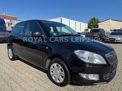 Schwarz Gebraucht 2012 Skoda Fabia Limousine | 2.990 € (Fairer Preis)