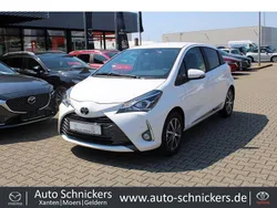 Weiss Gebraucht 2019 Toyota Yaris Club Kleinwagen | 11.740 € (Fairer Preis)