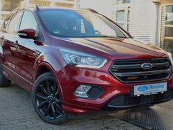 Rot Gebraucht 2014 Ford Kuga ST-Line SUV | 15.885 €