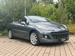 Grau Gebraucht 2010 Peugeot 207 CC Cabrio | 3.999 € (Guter Preis)