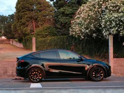 Schwarz Gebraucht 2022 Tesla Model Y Long Range SUV | 33.333 € (Superpreis)