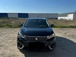 Schwarz Gebraucht 2018 Peugeot 5008 Van / Kleinbus | 10.900 €