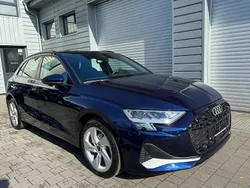 Blau Gebraucht 2024 Audi A3 Sportback Ambiente Limousine | 29.890 € (Superpreis)