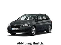 Grau Gebraucht 2019 BMW 225 Active Tourer Advantage Van / Kleinbus | 17.400 € (Fairer Preis)
