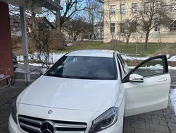 Weiß Gebraucht 2015 Mercedes A180 Progressive Limousine | 12.200 € (Fairer Preis)