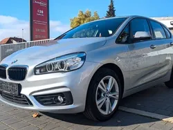 Silber Gebraucht 2016 BMW 220 Active Tourer Van / Kleinbus | 12.999 € (Guter Preis)
