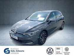 Grau Gebraucht 2023 VW Golf VIII Style Limousine | 28.490 € (Fairer Preis)