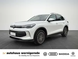 Oryxweiß perlmutteffekt Gebraucht 2024 VW Tiguan Life SUV | 36.940 € (Etwas zu teuer)