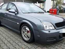 Grau Gebraucht 2003 Opel Vectra GTS Limousine | 2.780 € (Etwas zu teuer)