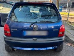 Blau Gebraucht 1997 Opel Corsa Kleinwagen | 850 € (Guter Preis)