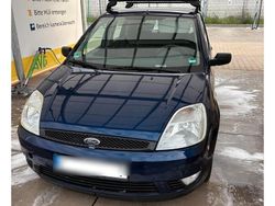 Blau Gebraucht 2004 Ford Fiesta Kleinwagen | 850 € (Guter Preis)