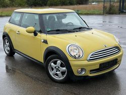Gelb Gebraucht 2010 Mini ONE Kleinwagen | 2.999 € (Fairer Preis)