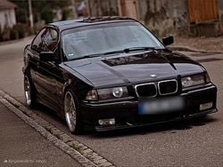 Schwarz Gebraucht 1997 BMW 320 Coupé | 5.900 € (Fairer Preis)