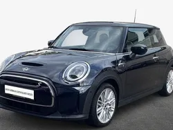 Schwarz Gebraucht 2023 Mini Cooper SE Kleinwagen | 25.490 € (Etwas zu teuer)