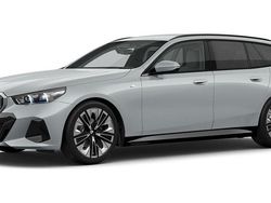 Grau Gebraucht 2025 BMW 520 Comfort Edition Kombi | 56.860 € (Fairer Preis)