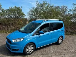 Blau Gebraucht 2015 Ford Tourneo Courier Van / Kleinbus | 7.500 € (Superpreis)