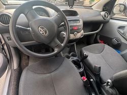 Grau Gebraucht 2006 Toyota Aygo Kleinwagen | 700 € (Superpreis)