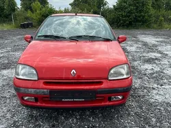 Rot Gebraucht 1998 Renault Clio II Kleinwagen | 1.999 € (Teuer)