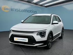 Weiß Gebraucht 2024 Kia Niro SUV | 33.599 € (Fairer Preis)
