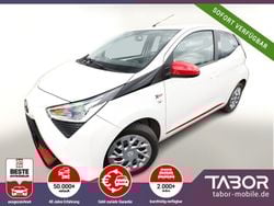 Weiß Gebraucht 2020 Toyota Aygo X-play Kleinwagen | 10.888 € (Fairer Preis)