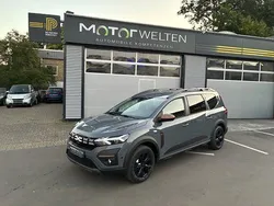 Grau Neu 2025 Dacia Jogger Extreme Van / Kleinbus | 24.900 € (Etwas zu teuer)
