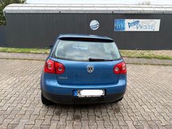 Blau Gebraucht 2004 VW Golf V Sportline Kleinwagen | 900 € (Superpreis)