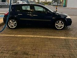 Blau Gebraucht 2008 Renault Mégane III Kleinwagen | 2.000 € (Fairer Preis)