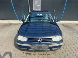 Blau Gebraucht 2002 VW Golf IV Kombi | 1.450 € (Fairer Preis)