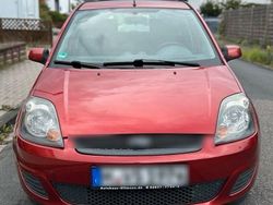 Rot Gebraucht 2007 Ford Fiesta Fun X Kleinwagen | 1.490 € (Guter Preis)