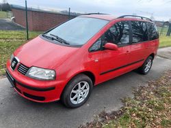 Rot Gebraucht 2005 Seat Alhambra Van / Kleinbus | 3.500 €