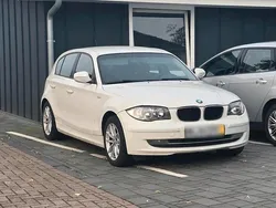 Weiß Gebraucht 2011 BMW 116 Kleinwagen | 3.950 € (Fairer Preis)