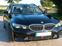 Schwarz Gebraucht 2020 BMW 320 Advantage Kombi | 19.700 € (Etwas zu teuer)