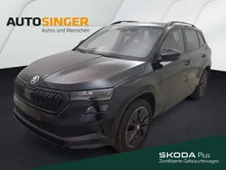 Schwarzmagic perleffekt Gebraucht 2024 Skoda Karoq SportLine SUV | 39.670 € (Fairer Preis)