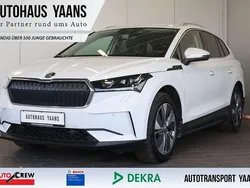 Bila moon/moon white Gebraucht 2021 Skoda Enyaq iV Suite SUV | 23.889 € (Superpreis)