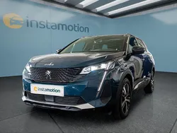 Blau Gebraucht 2023 Peugeot 5008 Van / Kleinbus | 31.649 € (Etwas zu teuer)