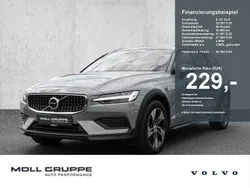 Vapour grey / metallic Gebraucht 2023 Volvo V60 CC Plus Kombi | 35.750 € (Superpreis)