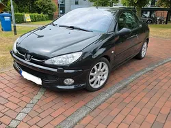 Schwarz Gebraucht 2005 Peugeot 206 CC Cabrio | 1.990 € (Etwas zu teuer)