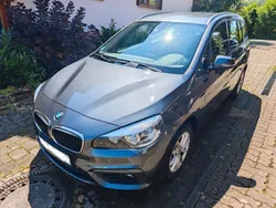 Grau Gebraucht 2015 BMW 218 Gran Tourer Advantage Van / Kleinbus | 13.300 € (Teuer)