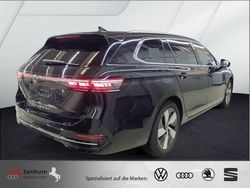 Grenadilla black metallic Gebraucht 2025 VW Passat Elegance Kombi | 36.780 € (Superpreis)