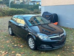 Schwarz Gebraucht 2007 Opel Astra GTC Coupé | 3.350 € (Etwas zu teuer)