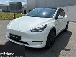 Weiß Gebraucht 2022 Tesla Model Y Performance SUV | 42.300 € (Etwas zu teuer)