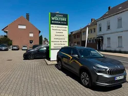 Graphitegrau metallic Gebraucht 2025 Skoda Kodiaq Selection SUV | 42.666 € (Superpreis)