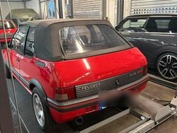Rot Gebraucht 1992 Peugeot 205 Cabrio | 18.490 €
